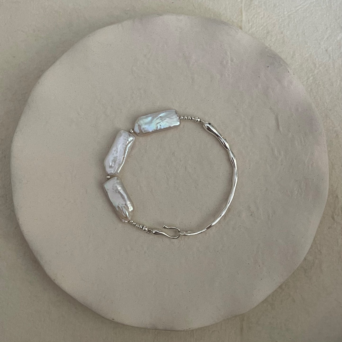 Braccialetto Amelia con le perle rettangolari