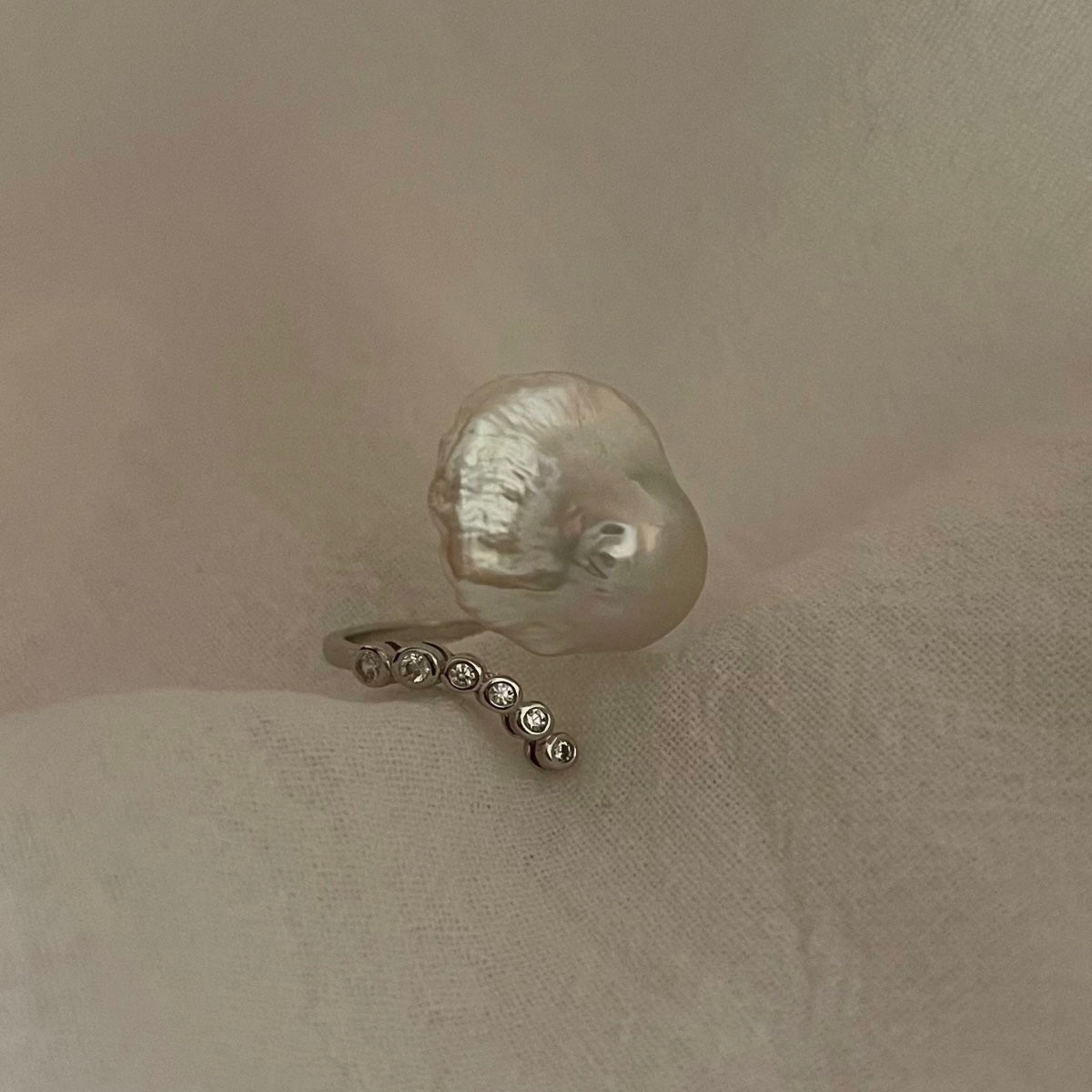 Anello The Tear