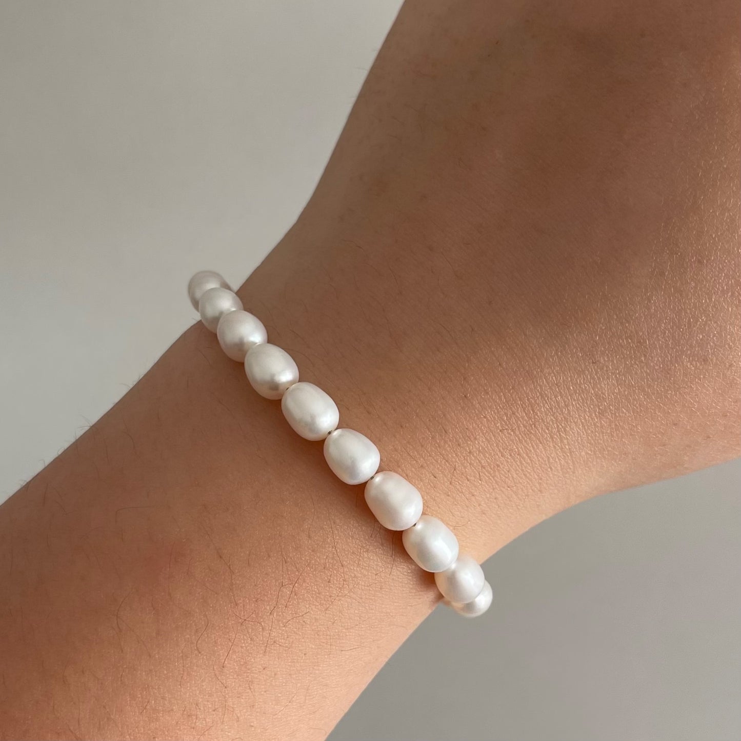 Braccialetto con perle ovali