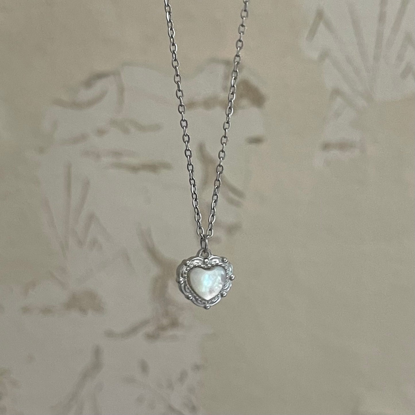 Collana Eleonora (argentata con madreperla bianca)