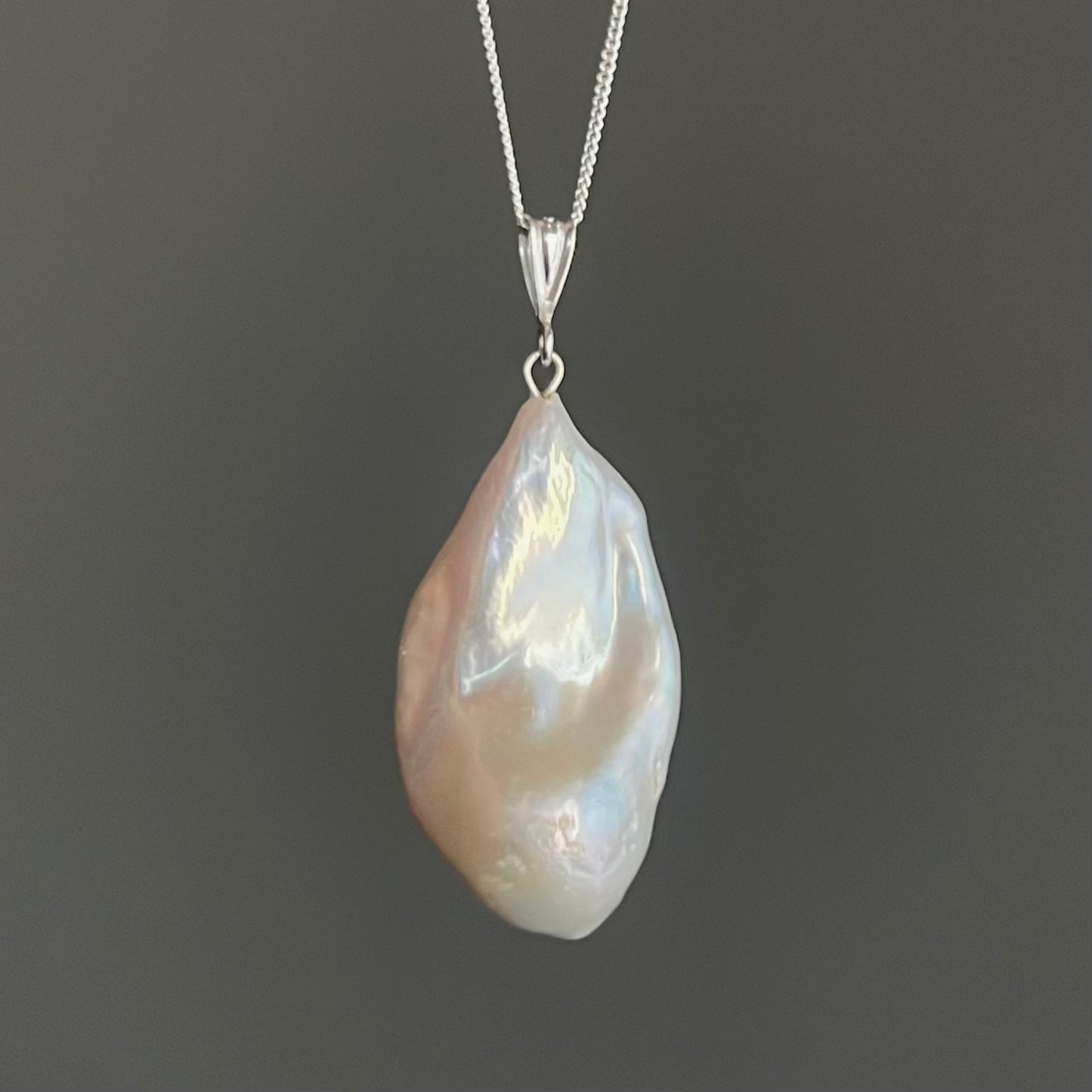 Collana The Tear