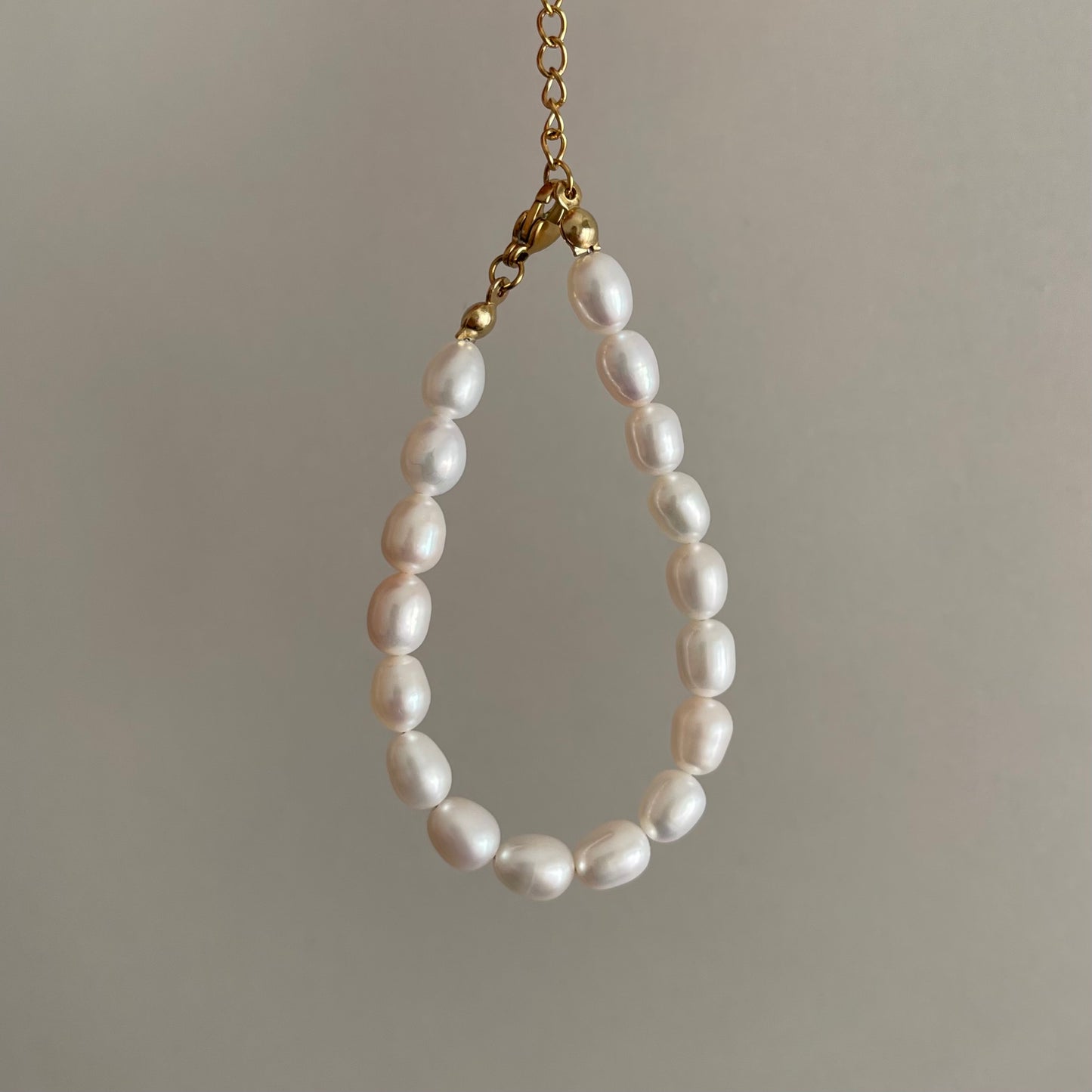 Braccialetto con perle ovali