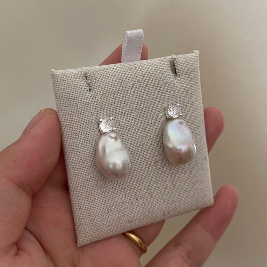 Orecchini The Tears con zircone (versione in argento925 senza placcatura oro bianco)