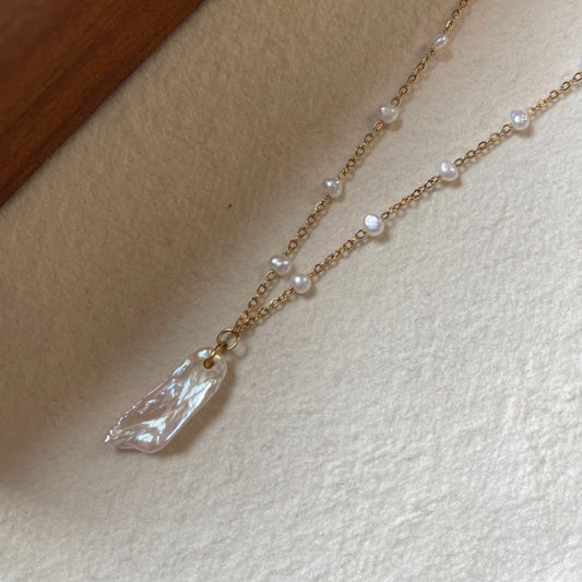 Choker con ciondolo perla
