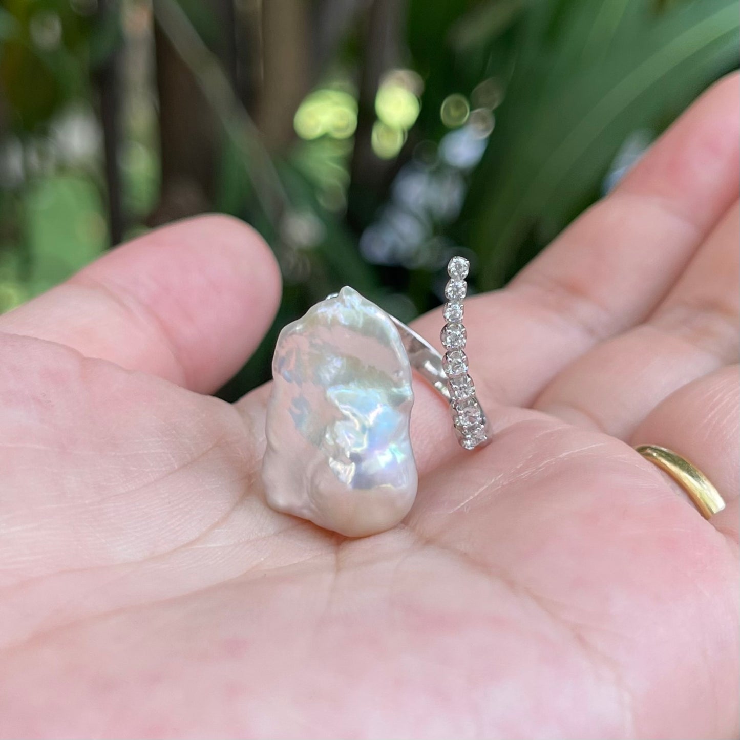 Anello The Tear