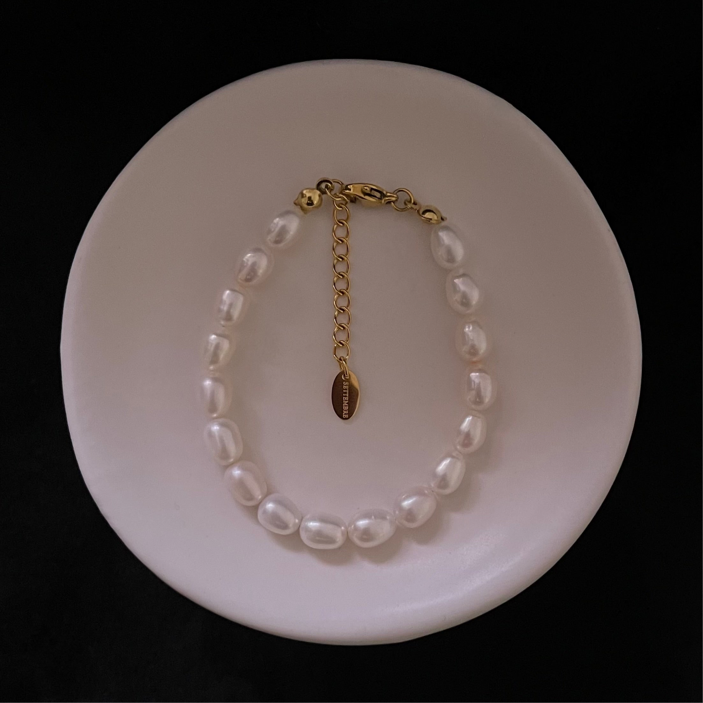 Braccialetto con perle ovali