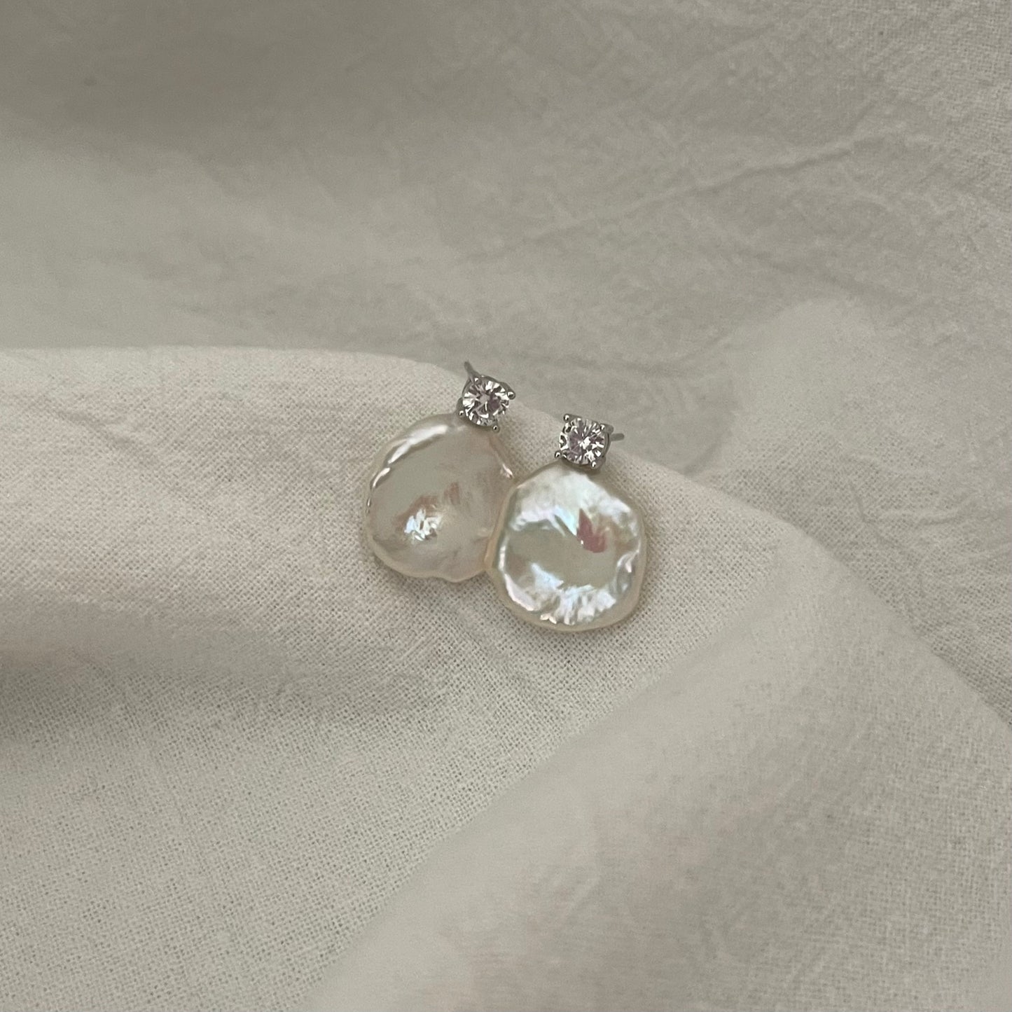 Orecchini Petali con zircone da 4mm