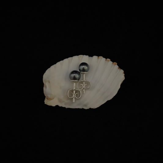 Orecchini con mini perle