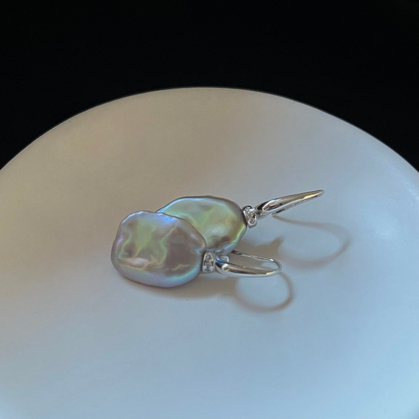 Orecchini Filomena con perle viola