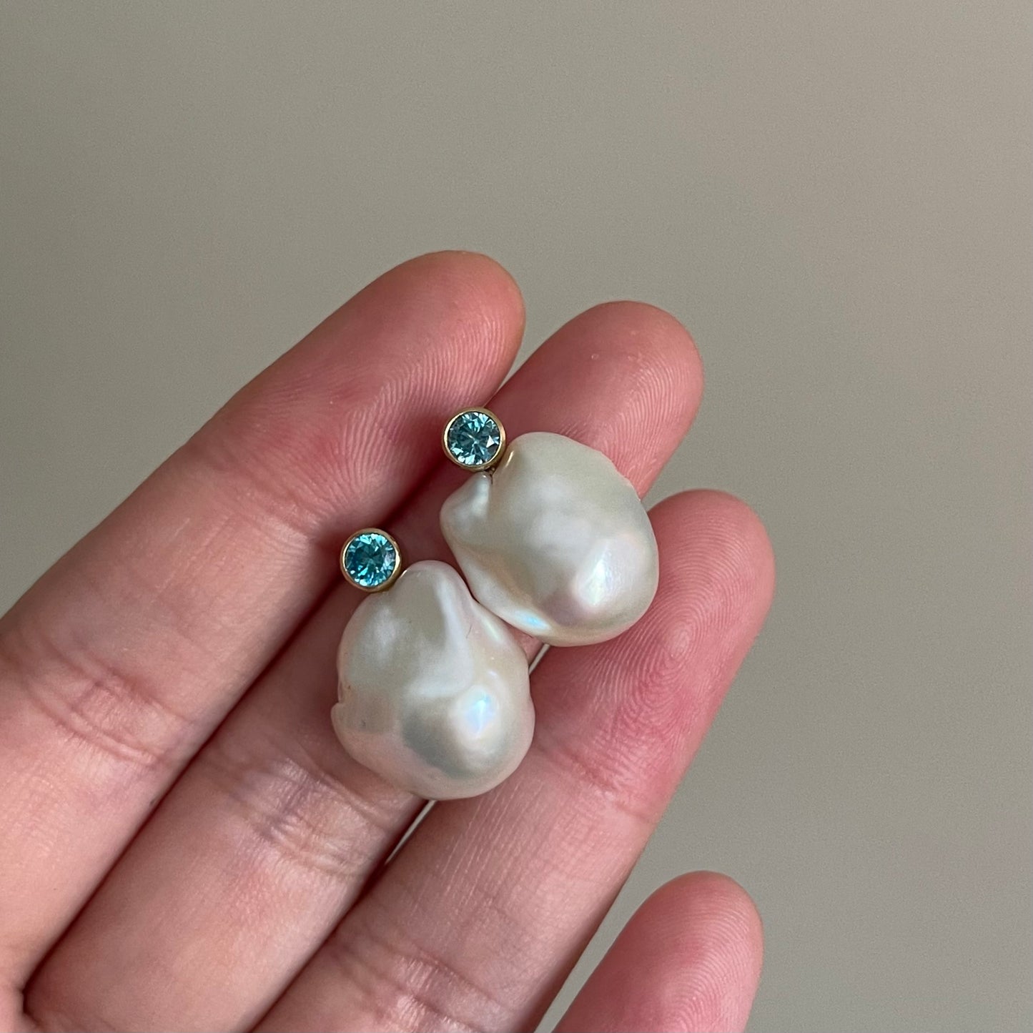 Orecchini Acqua Dream Azzurro con perle barocche