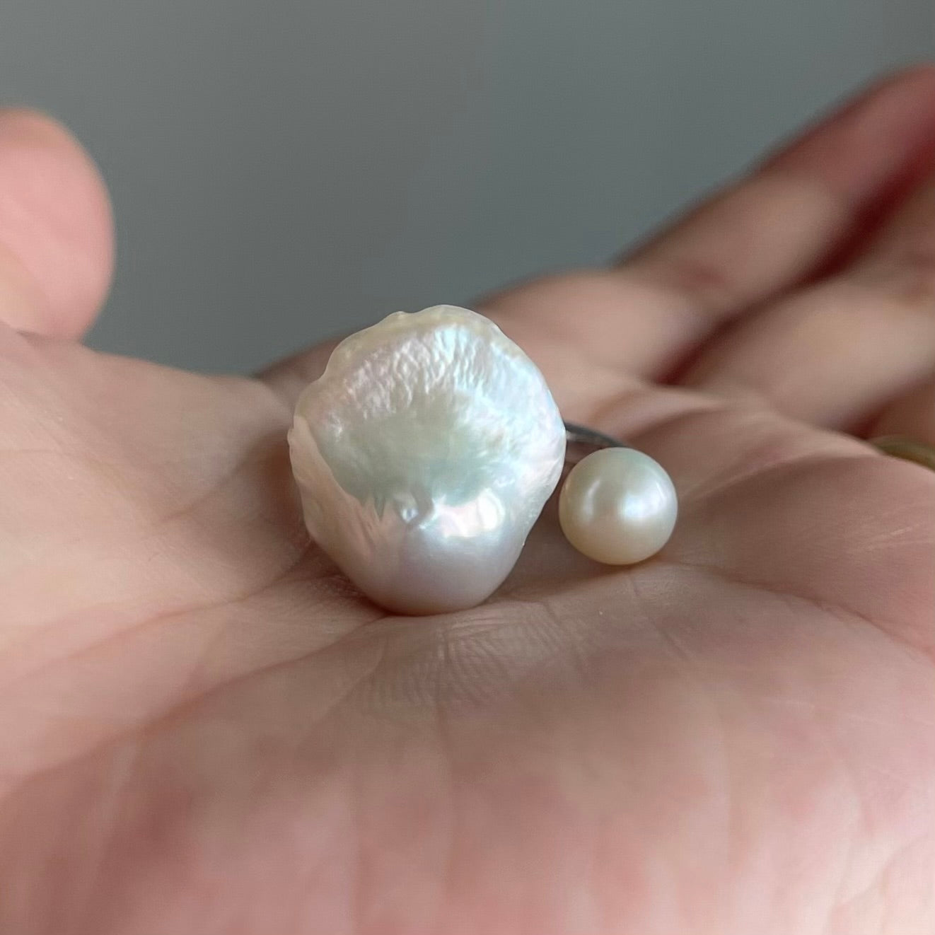 Anello The Tear con perla tonda