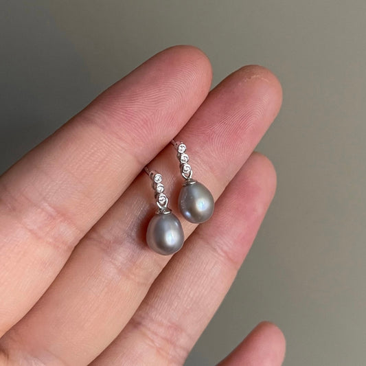 Orecchini mini perla