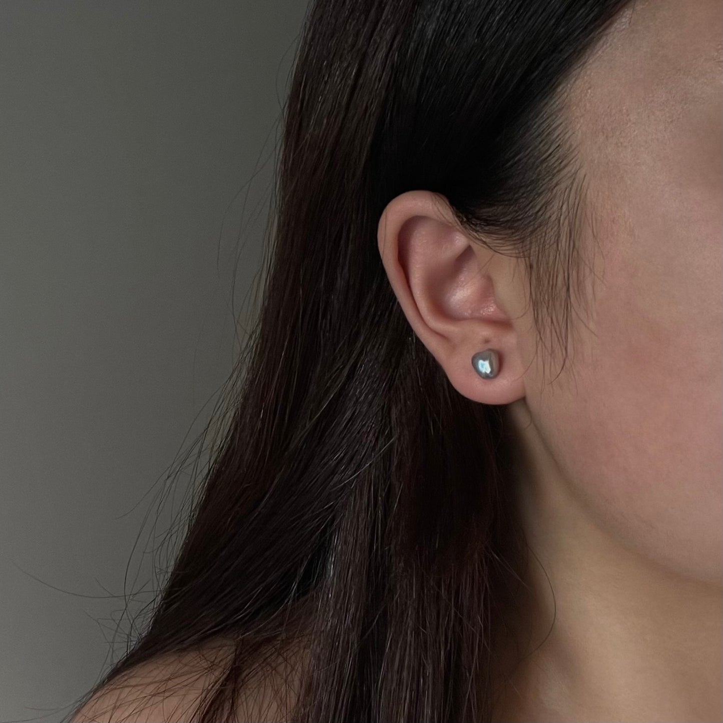 Everyday pearl earrings