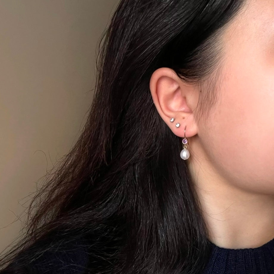Orecchini Acqua Dream con zircone lilla e chiusura a monachella aperta