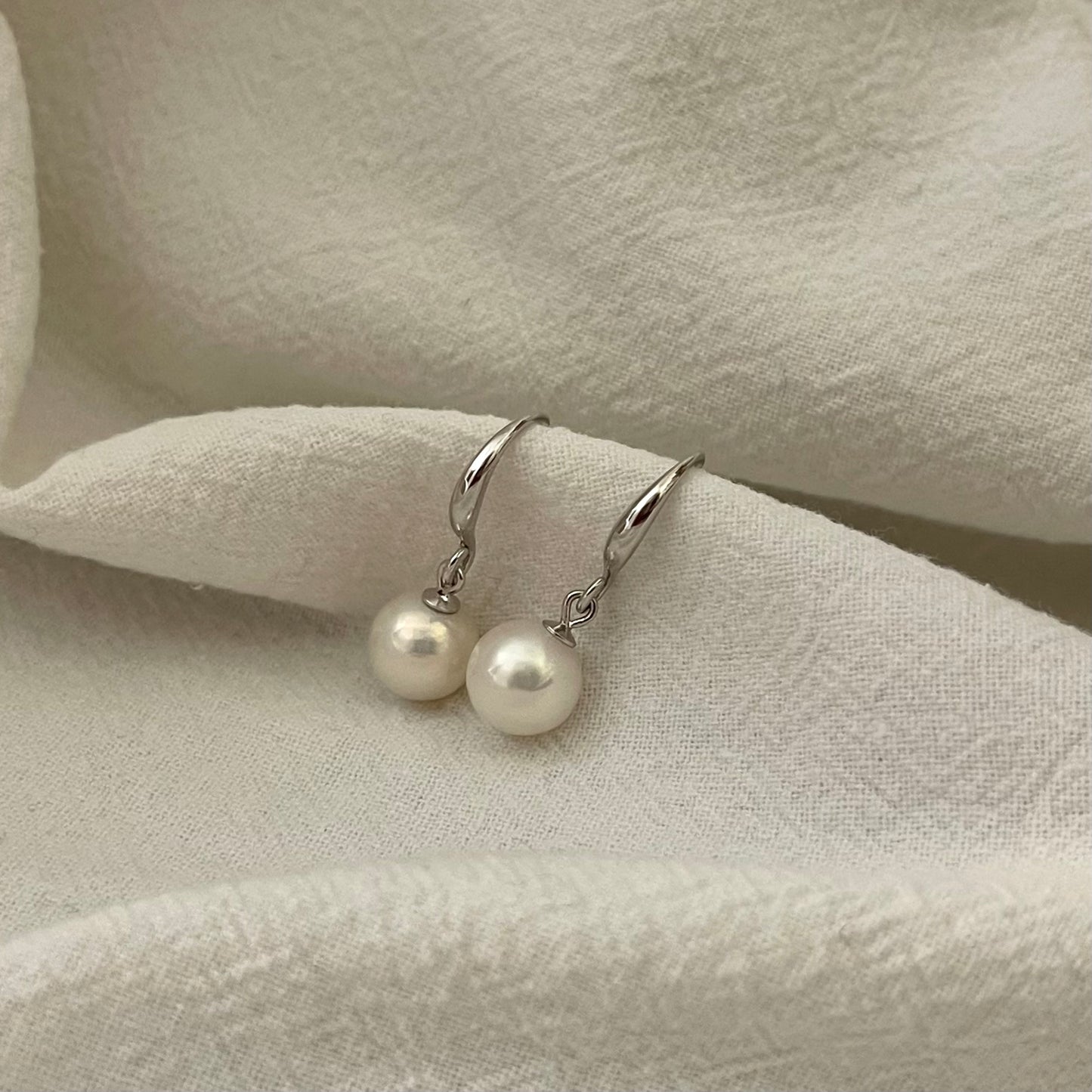 Orecchini perle 7-8mm con chiusura a monachella aperta
