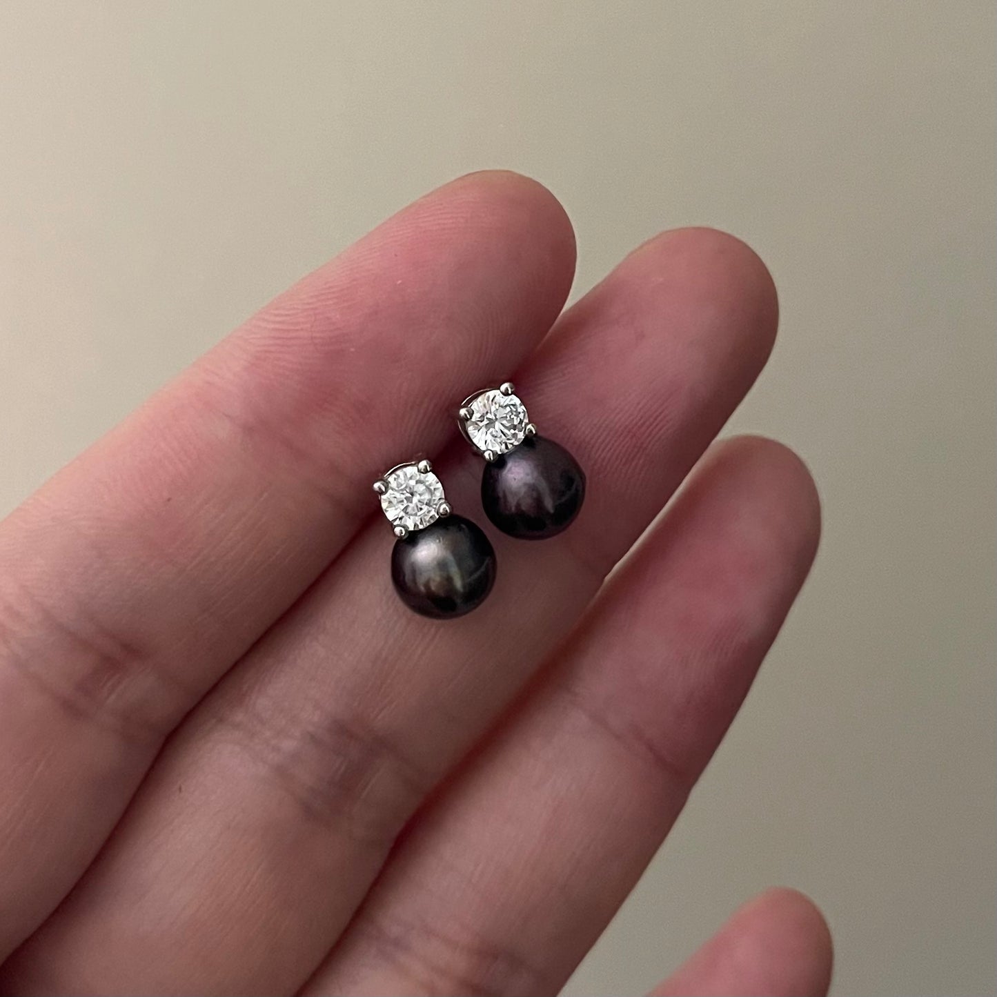 Orecchini mini perle e zircone