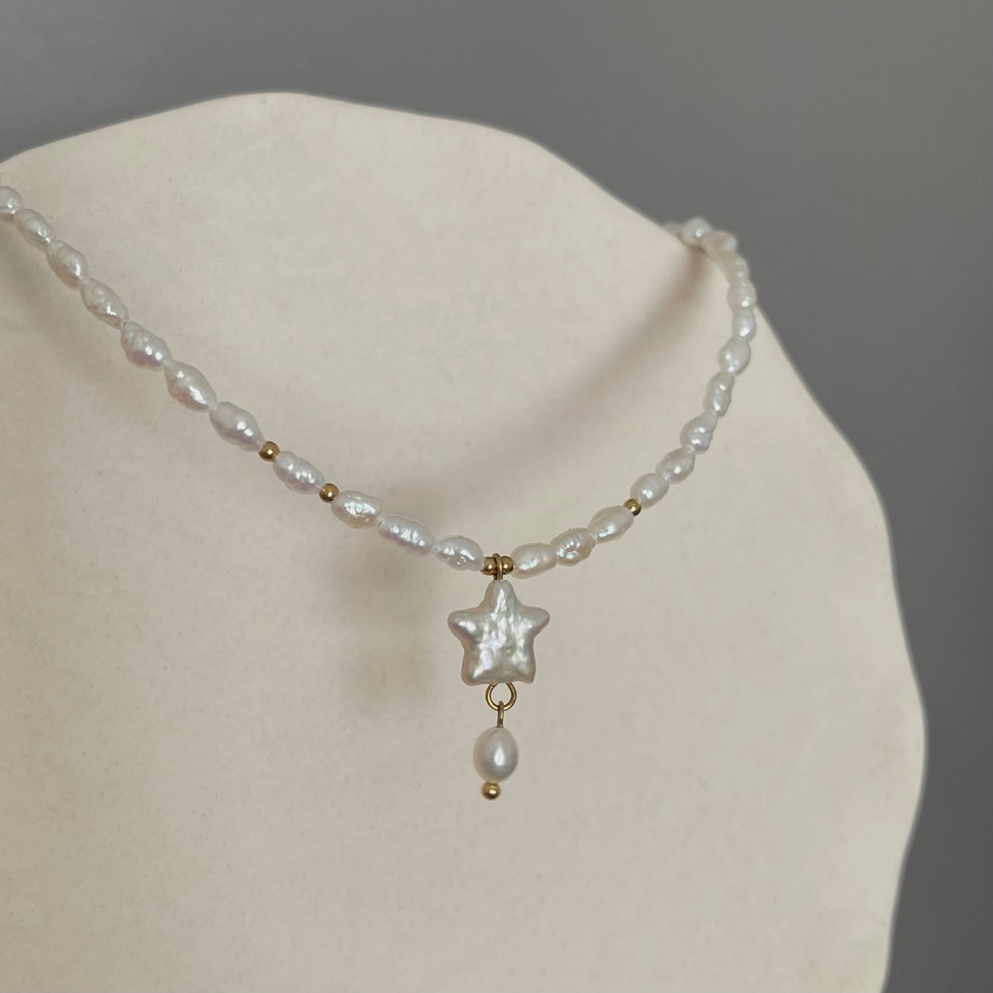 Girocollo perle con ciondolo Stella