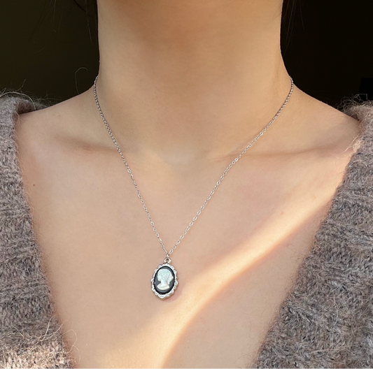 Collana Adelaide