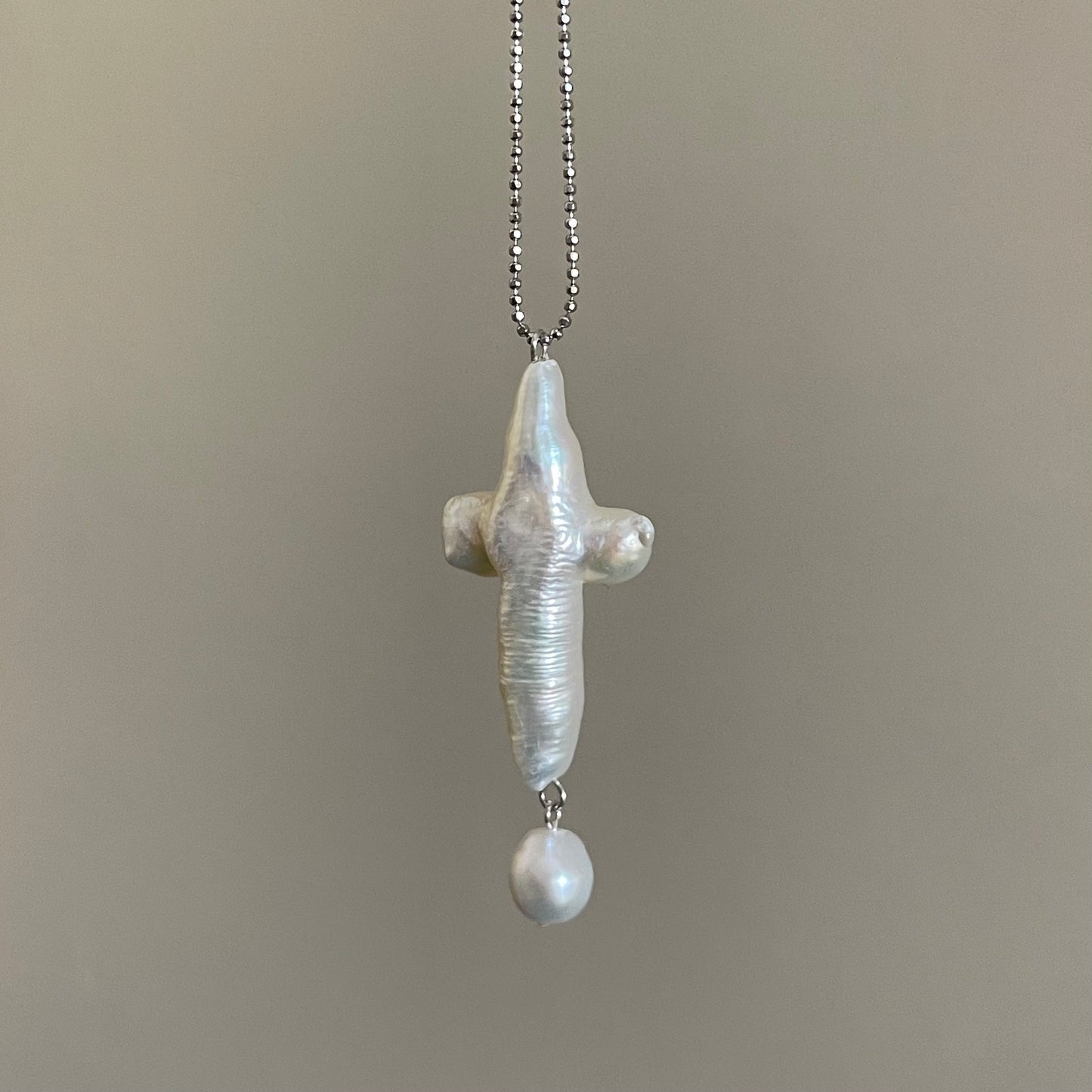 Collana con ciondolo croce