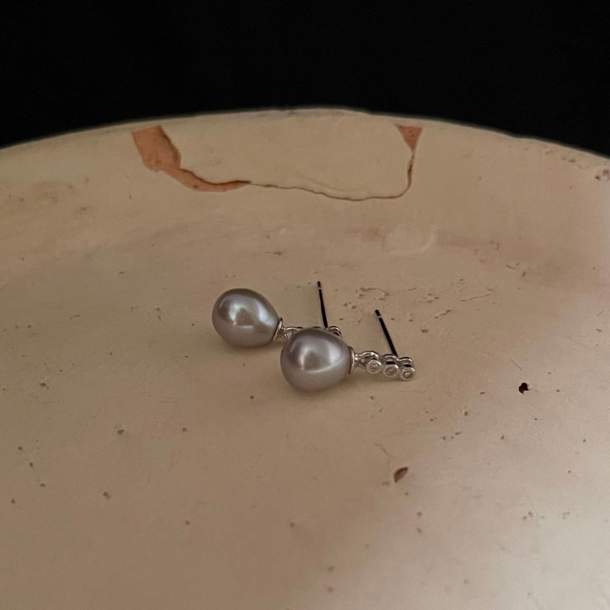 Orecchini mini perla