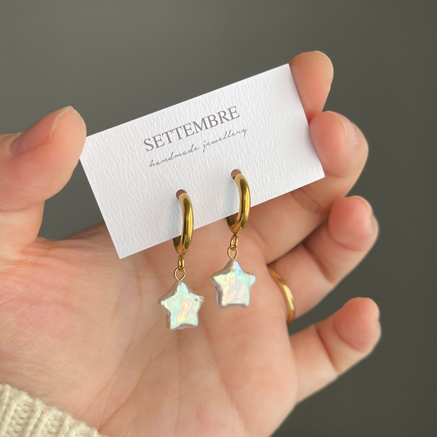 Orecchini Stelle con chiusura a monachella chiusa