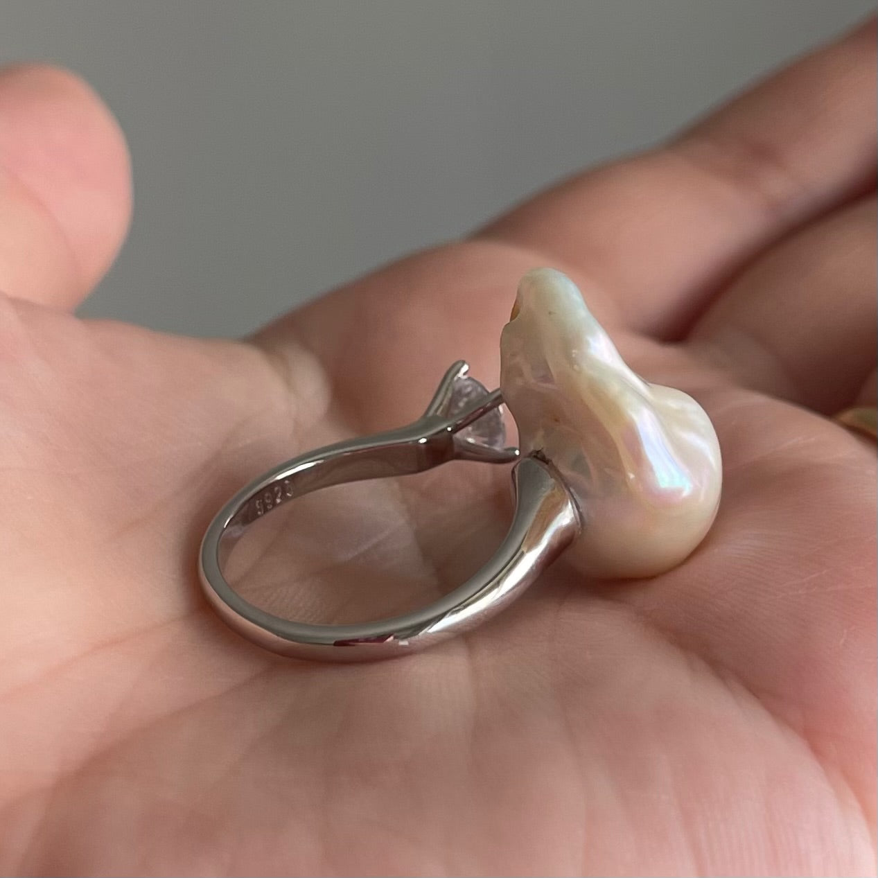Anello The Tear