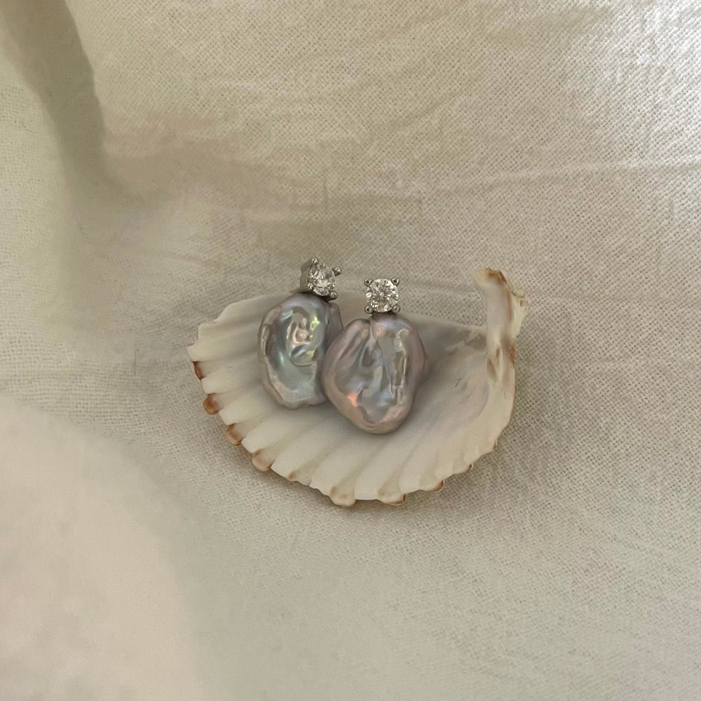 Orecchini perle barocche con zircone