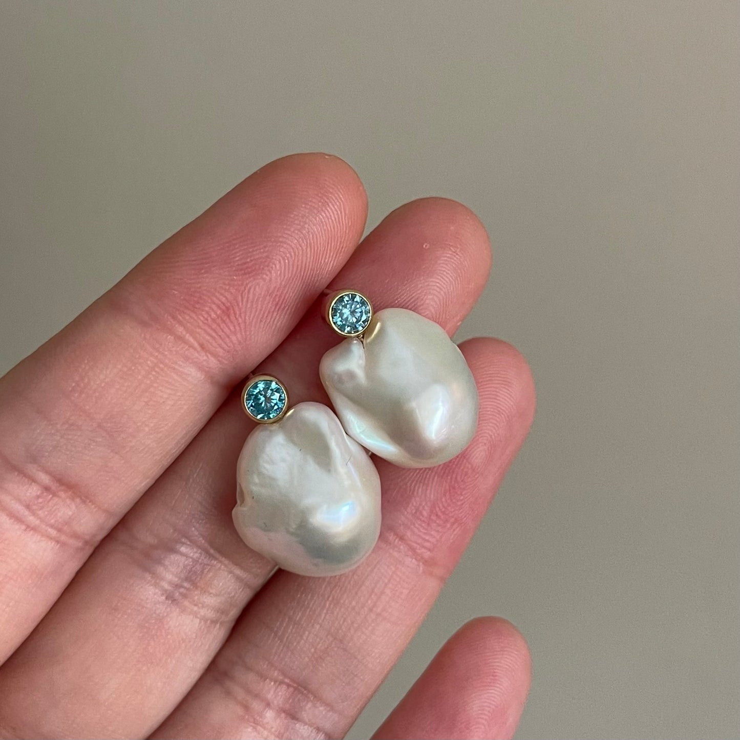 Orecchini Acqua Dream Azzurro con perle barocche
