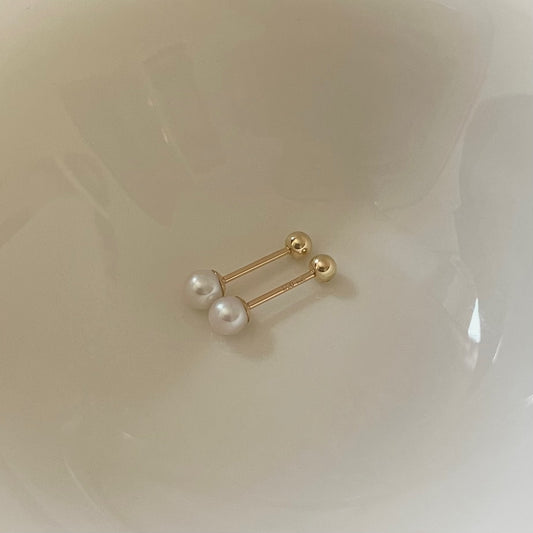Everyday pearl earring con perla tonda 4mm e con chiusura a vite