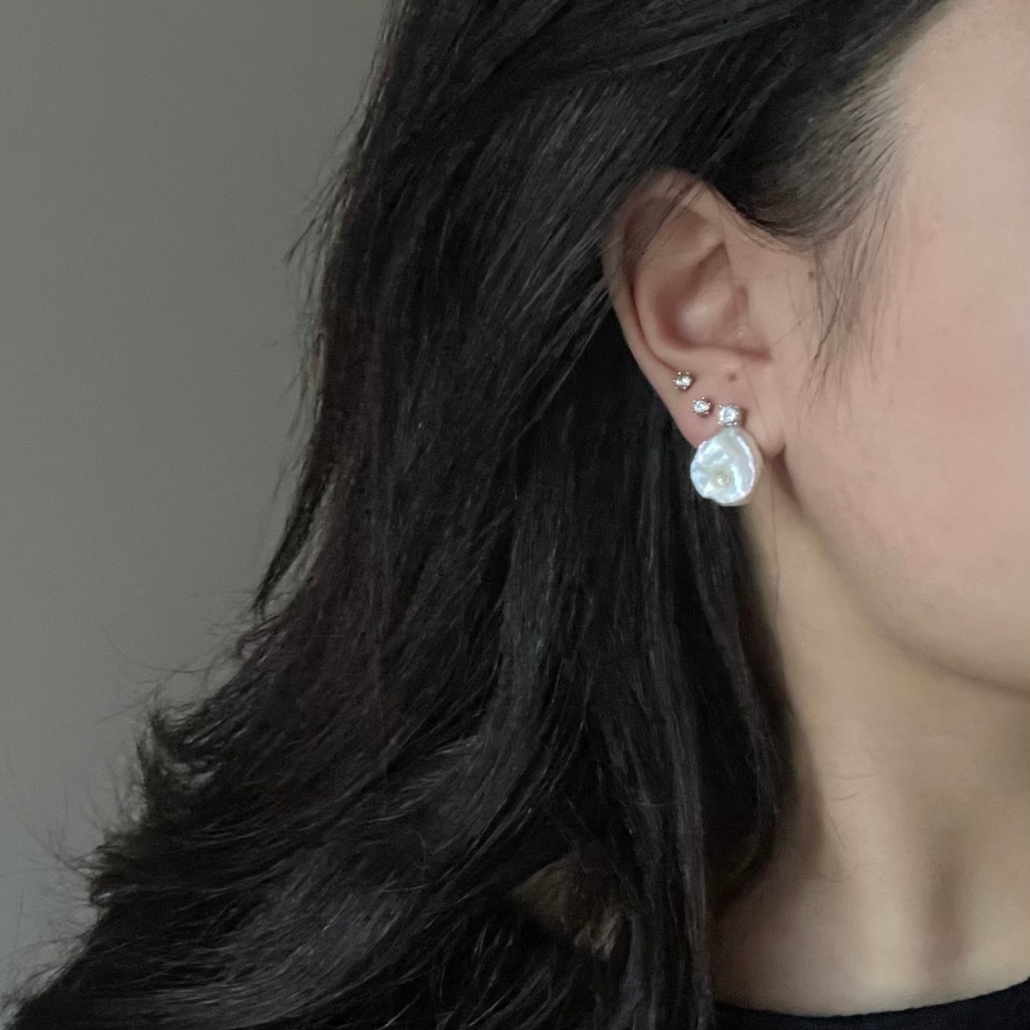 Orecchini Petali con zircone da 4mm