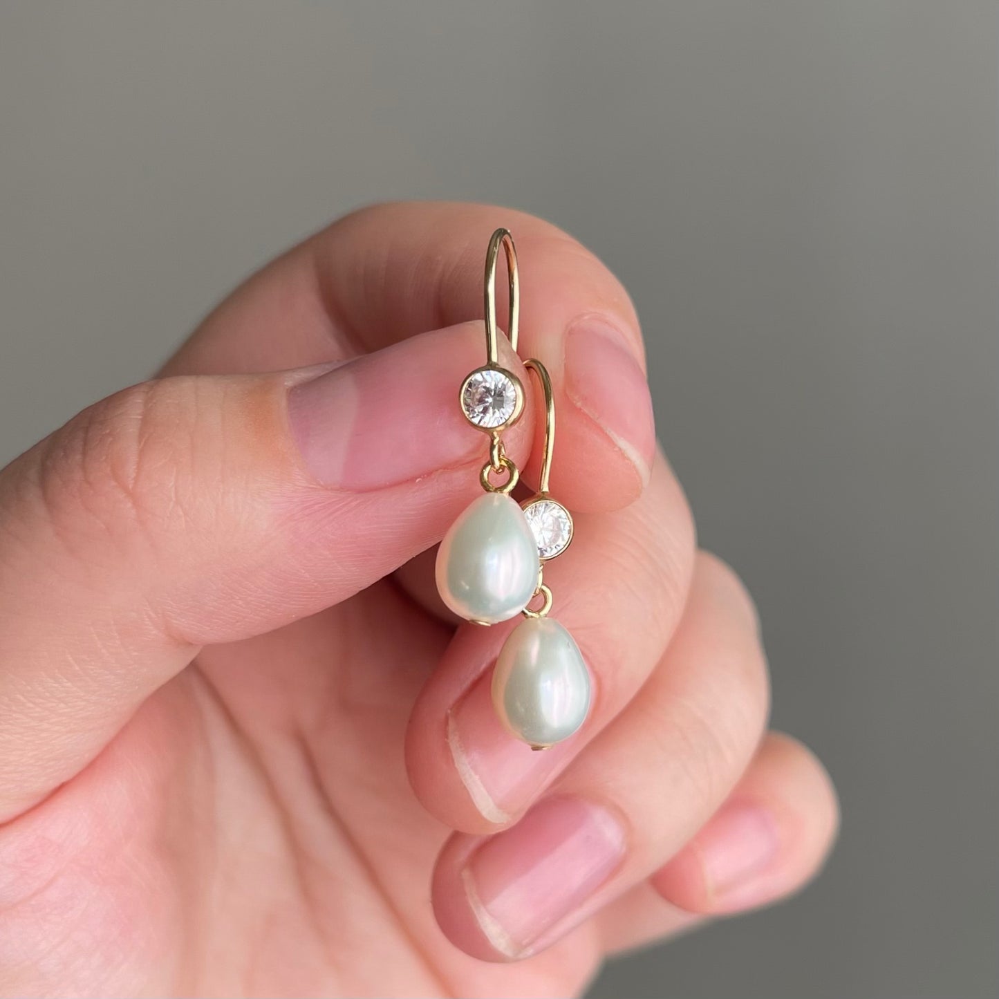 Orecchini Acqua Dream con zircone bianco e chiusura a monachella aperta