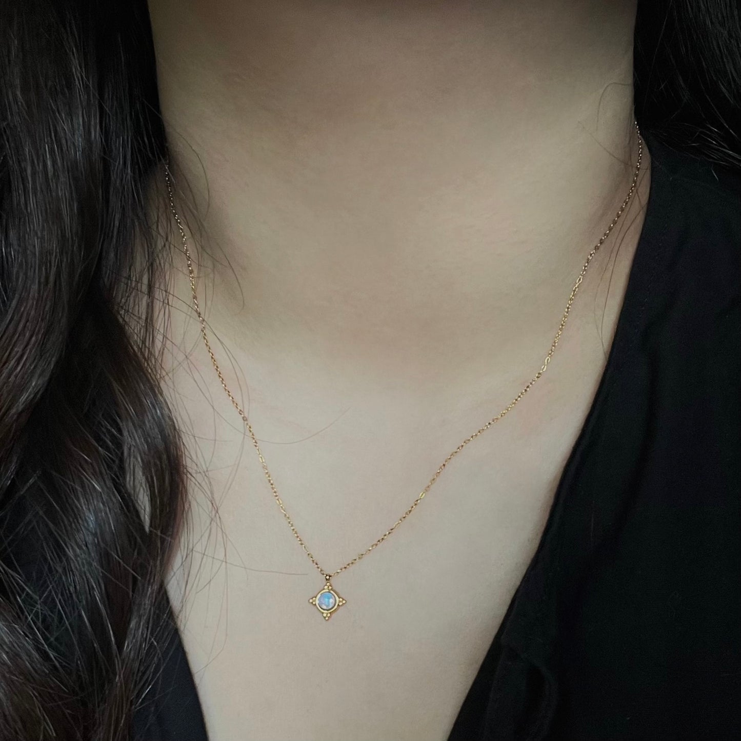 Collana con ciondolo Opalite
